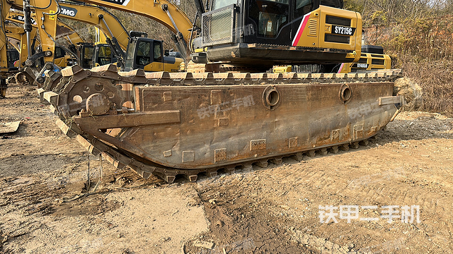 单侧履带整体（整机外观）