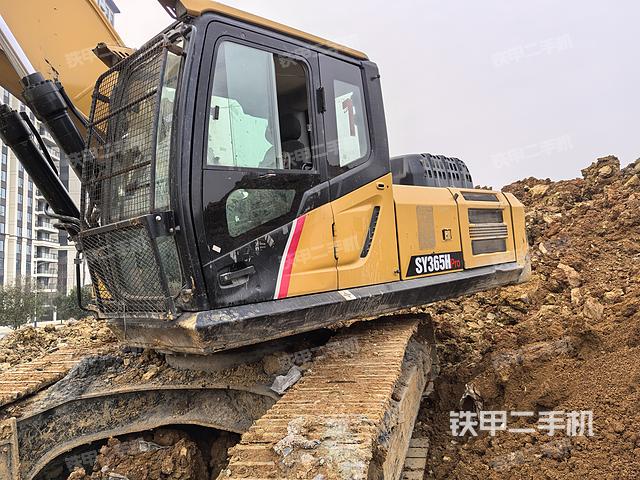 驾驶室整体（整机外观）