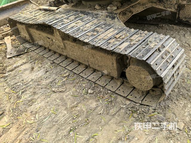 右側(cè)履帶整體?(行走機(jī)構(gòu)) 右側(cè)履帶整體?(行走機(jī)構(gòu))