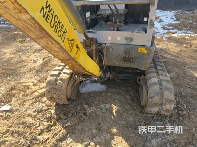 轉(zhuǎn)盤和下車架正前(工作和回轉(zhuǎn)裝置) 轉(zhuǎn)盤和下車架正前(工作和回轉(zhuǎn)裝置)