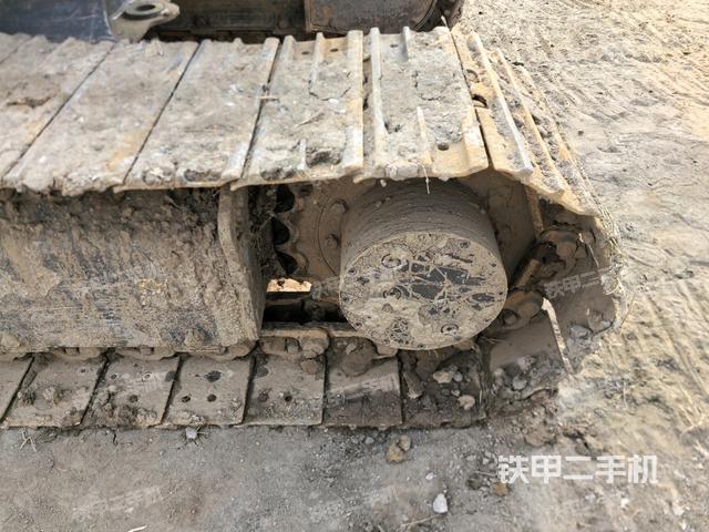 右驅(qū)動(dòng)輪(行走機(jī)構(gòu)) 右驅(qū)動(dòng)輪(行走機(jī)構(gòu))