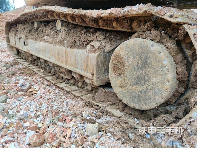 左侧履带整体 (行走机构) 左侧履带整体 (行走机构)