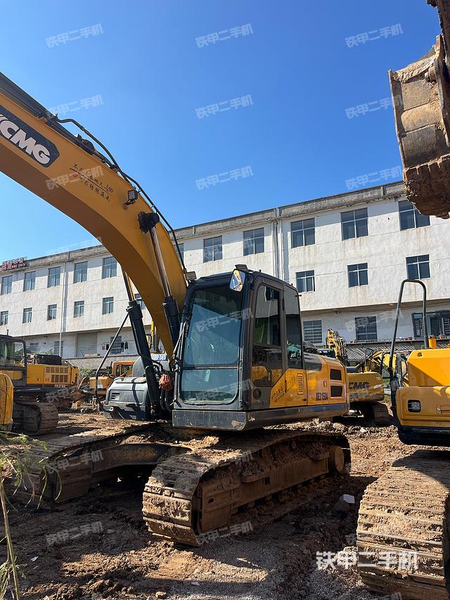 駕駛室整體（整機(jī)外觀）