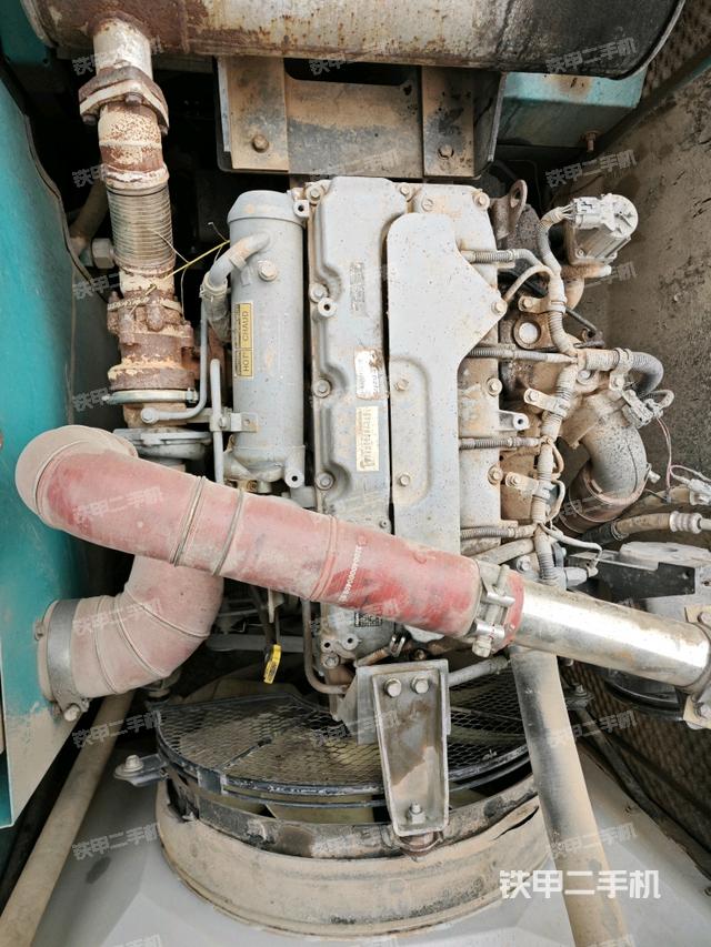 氣門室蓋螺絲特寫（上車部件）