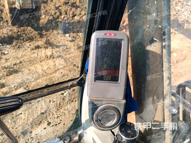 左后方玻璃角標(biāo)（駕駛室部分）