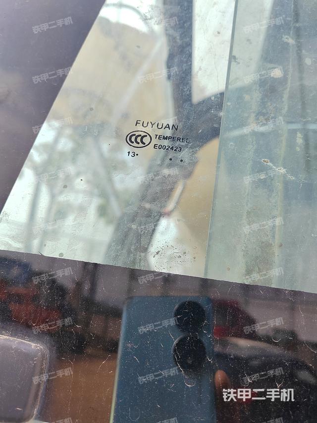 駕駛室頂部（整機(jī)外觀）