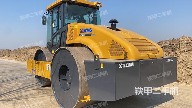 整機(jī)右側(cè)(設(shè)備外觀及核心部件) 整機(jī)右側(cè)(設(shè)備外觀及核心部件)