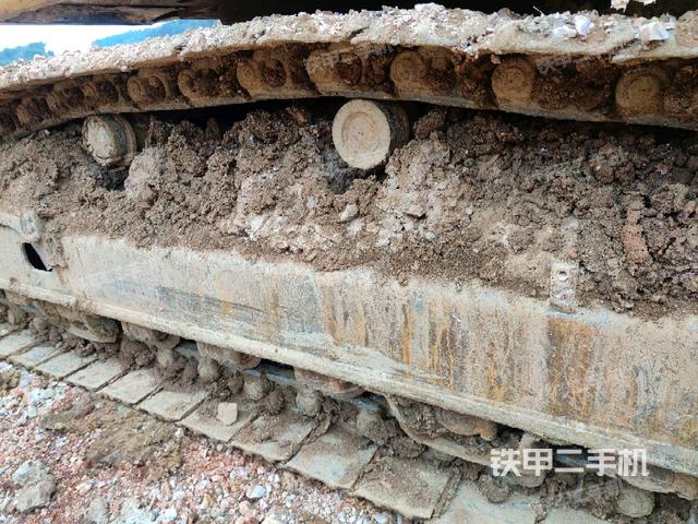 右导向轮(行走机构) 右导向轮(行走机构)