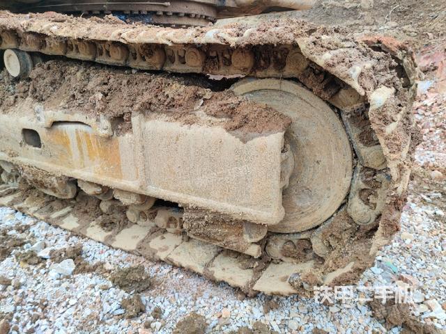 右侧行走马达盖板(行走机构) 右侧行走马达盖板(行走机构)