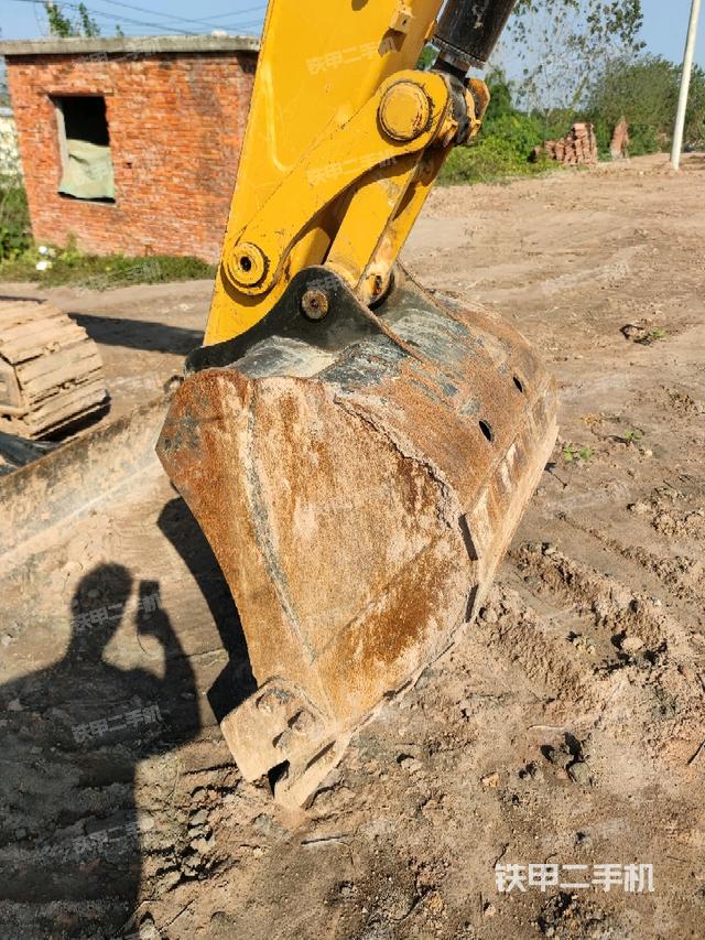 鏟斗45度(工作和回轉(zhuǎn)裝置) 鏟斗45度(工作和回轉(zhuǎn)裝置)