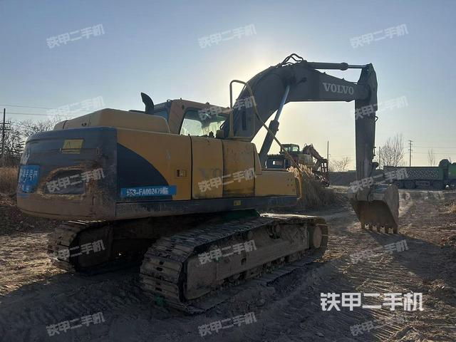 整機(jī)右后45°(整機(jī)外觀) 整機(jī)右后45°(整機(jī)外觀)