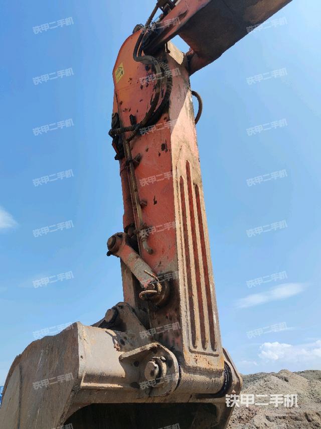 小臂整體左后(工作和回轉(zhuǎn)裝置) 小臂整體左后(工作和回轉(zhuǎn)裝置)