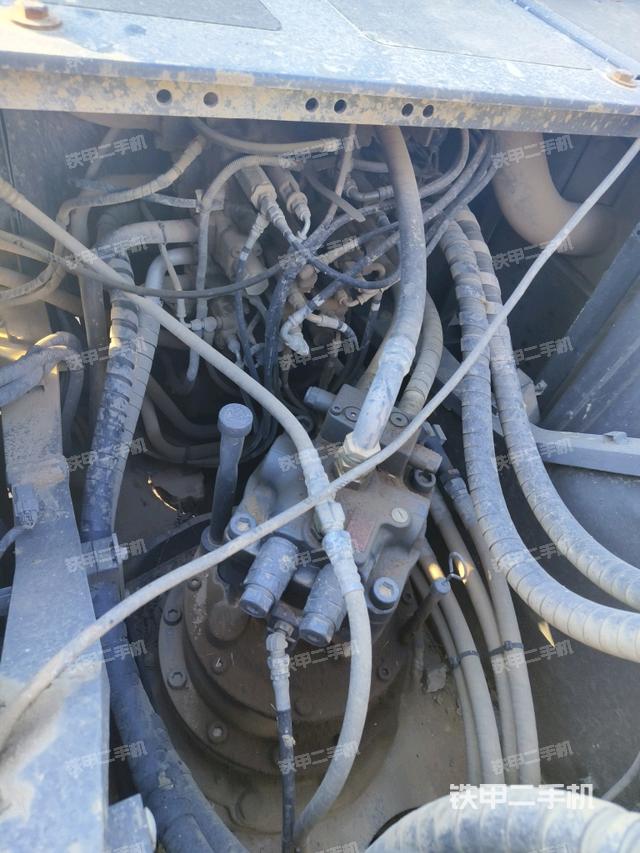 回轉(zhuǎn)馬達(dá)（上車部件）