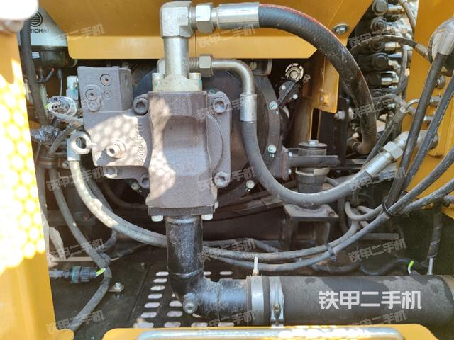 液壓泵室(大件艙室) 液壓泵室(大件艙室)