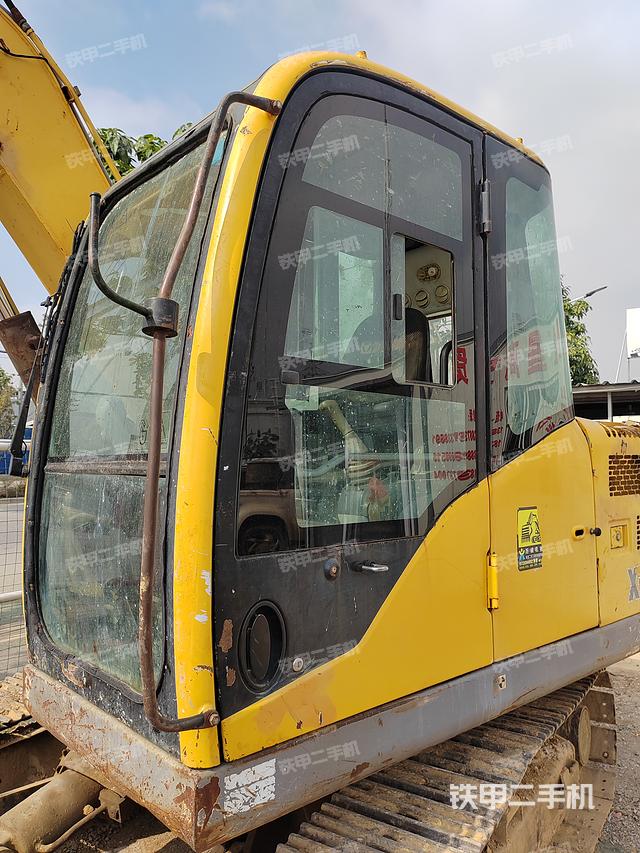 駕駛室整體（整機(jī)外觀）