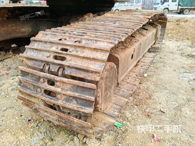 右側(cè)履帶整體(行走機(jī)構(gòu)) 右側(cè)履帶整體(行走機(jī)構(gòu))