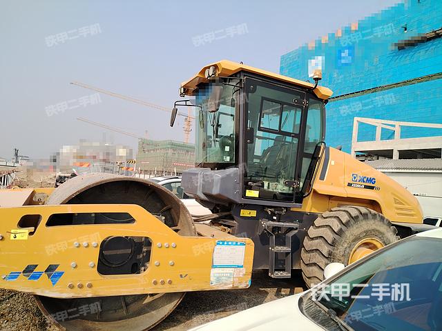 整机左侧（设备外观及核心部件）