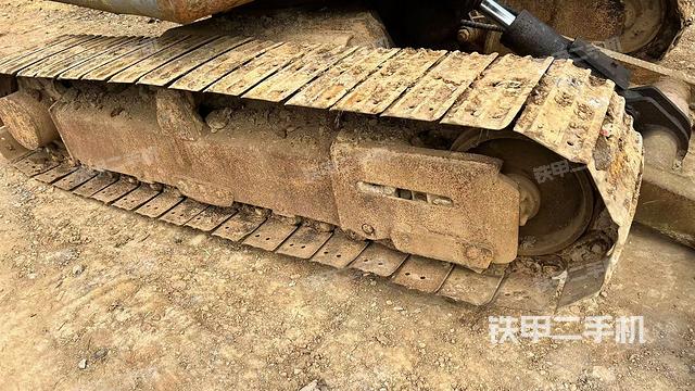 右側(cè)履帶整體?(行走機構(gòu)) 右側(cè)履帶整體?(行走機構(gòu))