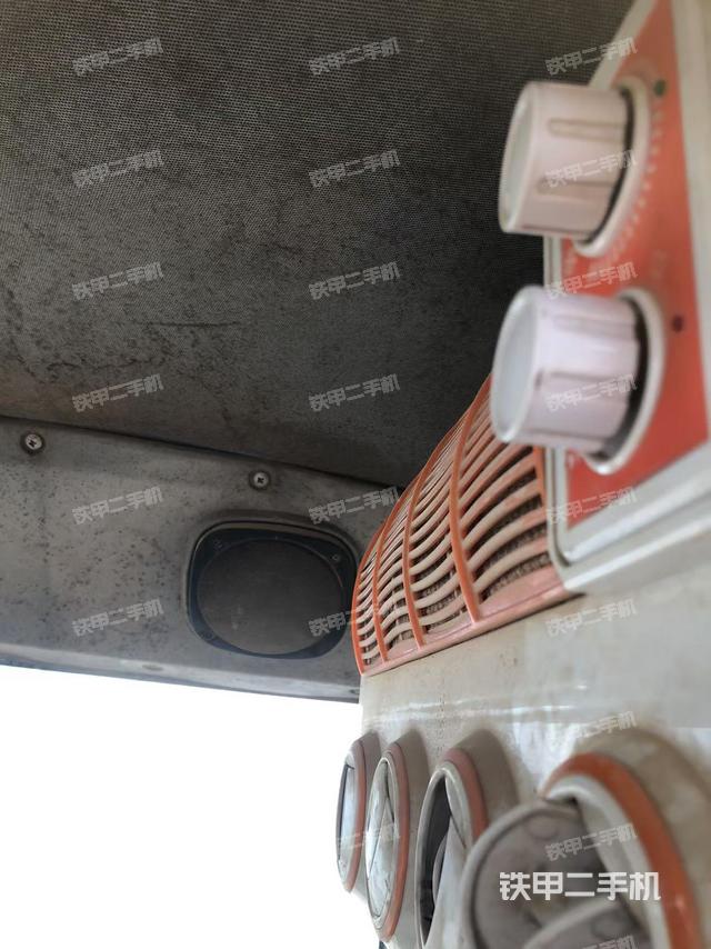 左后方玻璃角标（驾驶室部分）