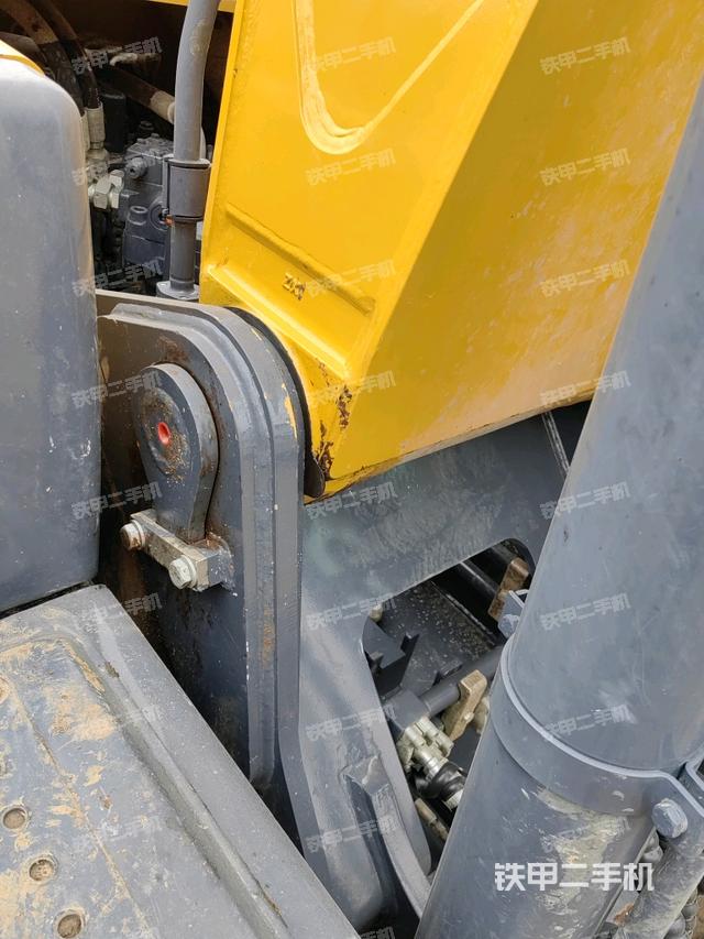 大臂根部?斜視（工作和回轉(zhuǎn)裝置）