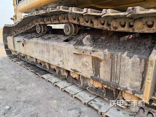 單側(cè)履帶整體（整機(jī)外觀）