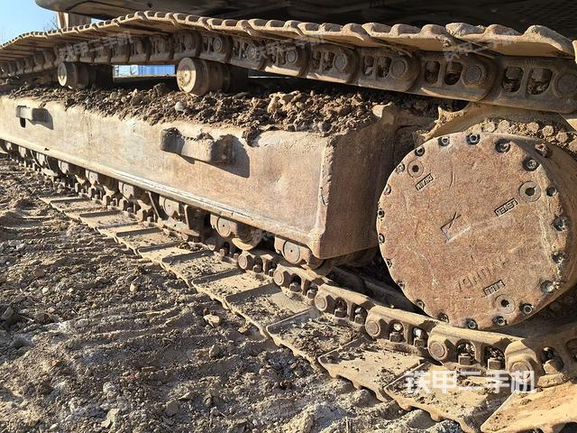 單側(cè)履帶整體（整機(jī)外觀）