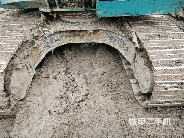 轉(zhuǎn)盤和下車架正前（工作和回轉(zhuǎn)裝置）