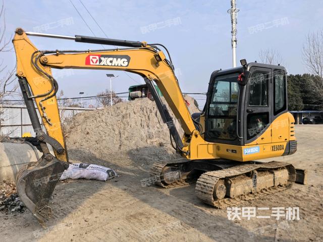 徐工XE60DA挖掘机的设备实拍-第1张实拍照片