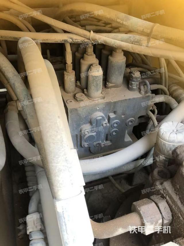 驾驶室顶部俯视（上车部件）