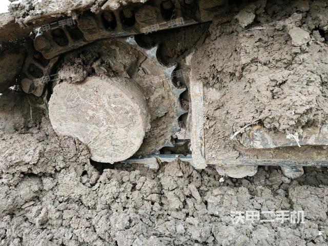 右驅(qū)動(dòng)輪（行走機(jī)構(gòu)）