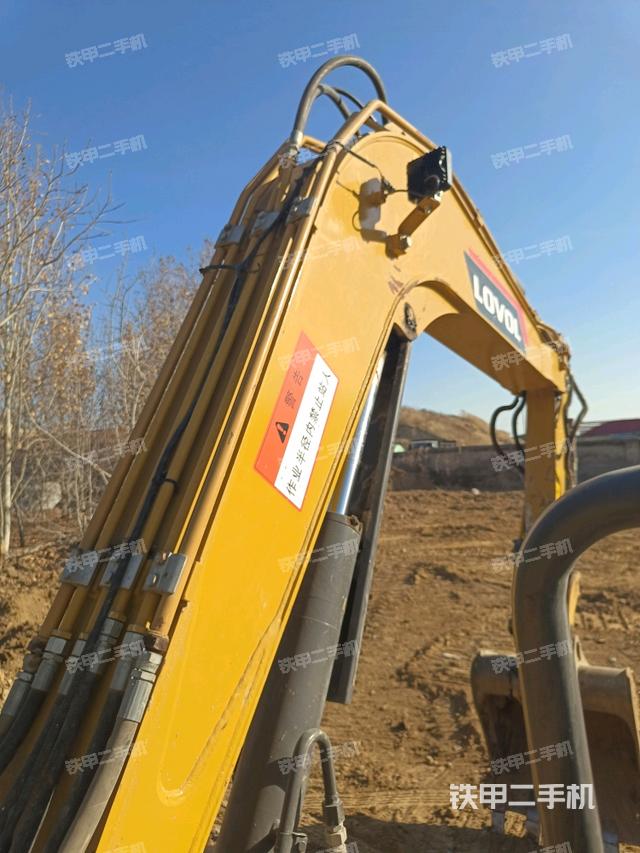 大臂背部俯視（工作和回轉(zhuǎn)裝置）