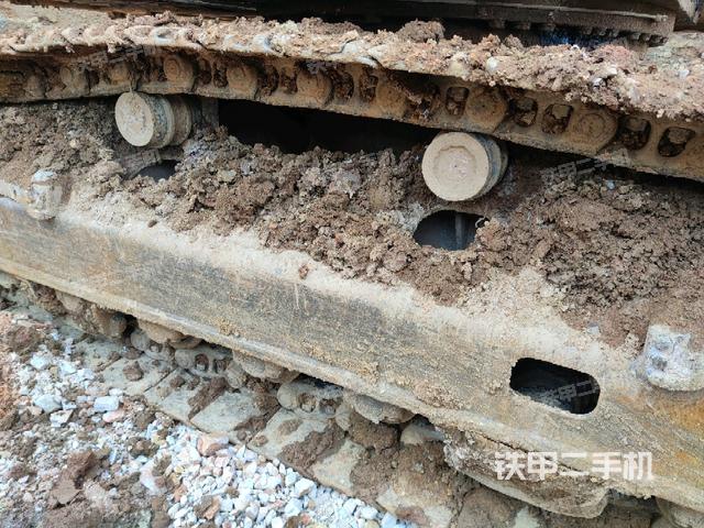 左导向轮(行走机构) 左导向轮(行走机构)