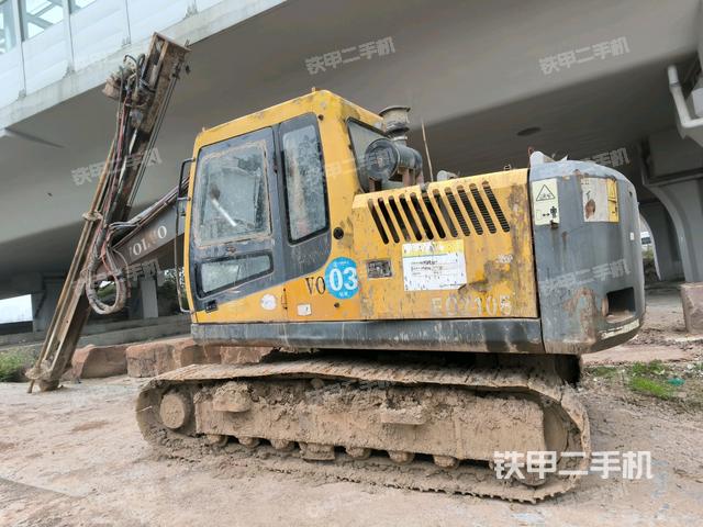 左后45(整機(jī)外觀) 左后45(整機(jī)外觀)