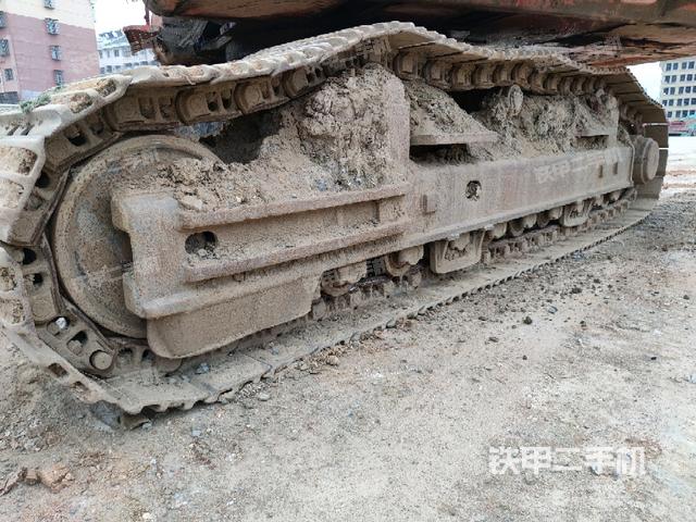 左側(cè)履帶整體?（行走機構(gòu)）