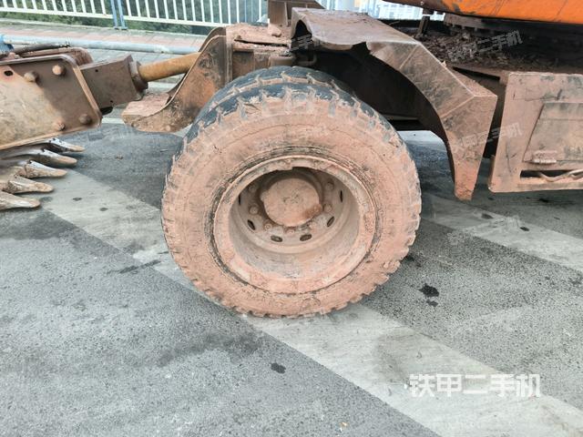 左驅(qū)動輪（行走機構）