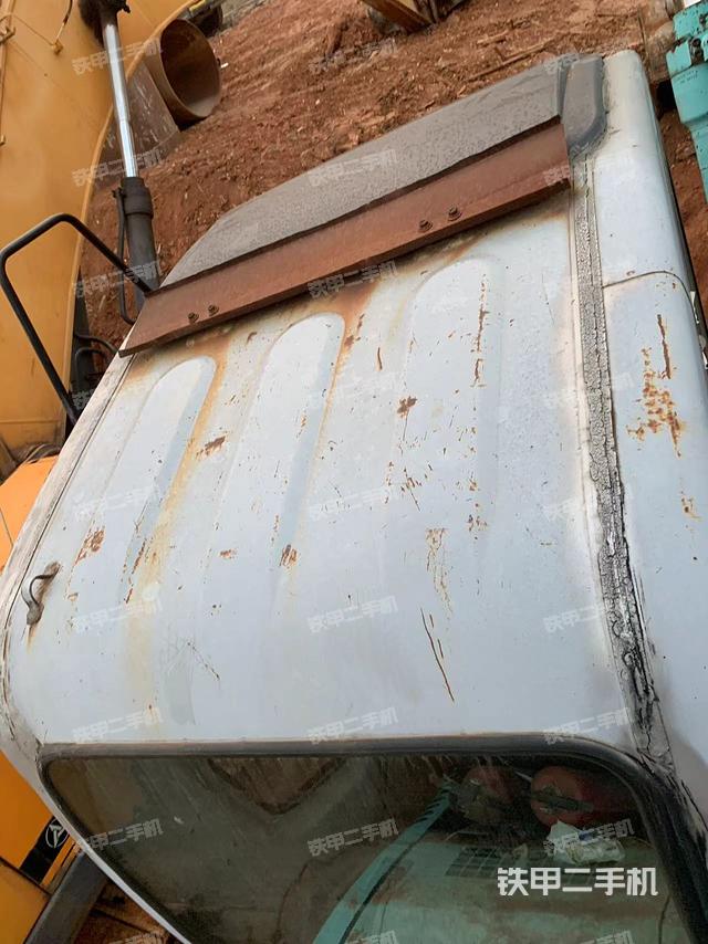 駕駛室頂部（整機(jī)外觀）