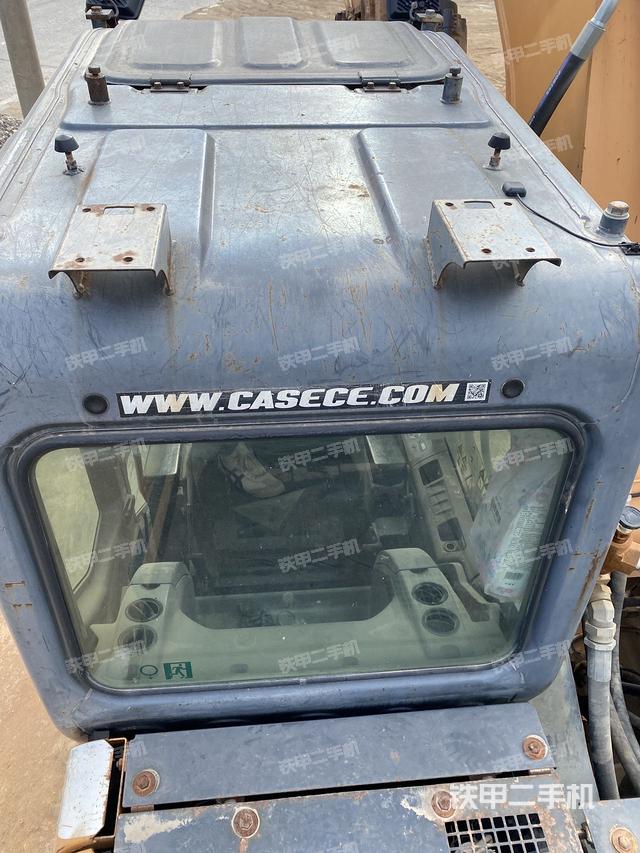 驾驶室顶部（整机外观）