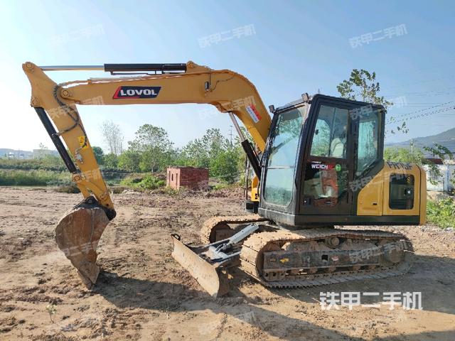 雷沃重工FR75F国四挖掘机的设备实拍-第1张实拍照片