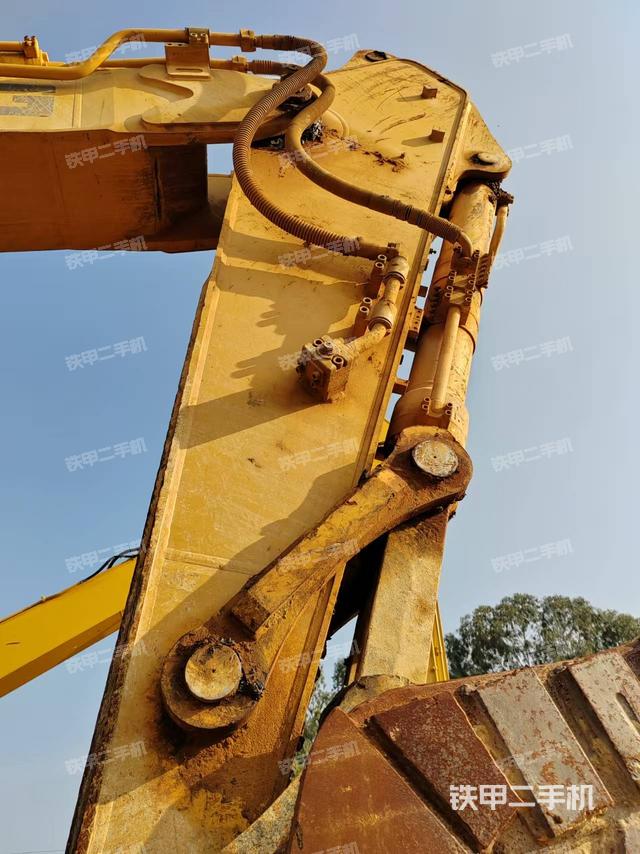 小臂整體左后（工作和回轉(zhuǎn)裝置）