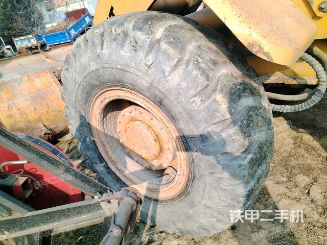 右前輪（行走機構(gòu)）