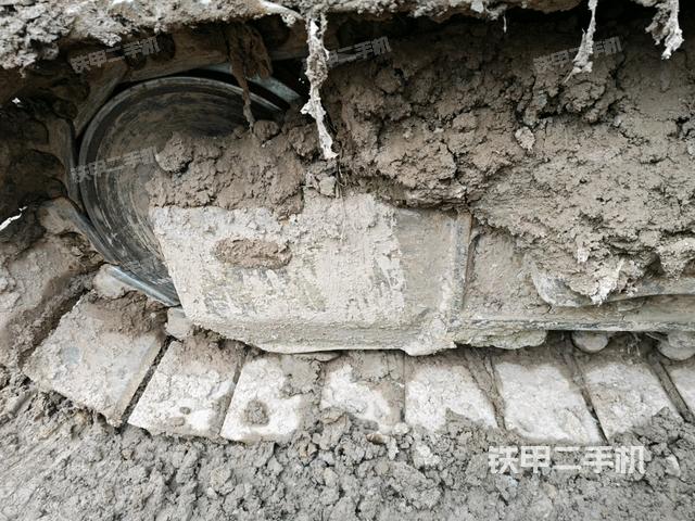 左導(dǎo)向輪（行走機(jī)構(gòu)）