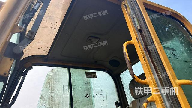 頂棚整體(駕駛室部分) 頂棚整體(駕駛室部分)