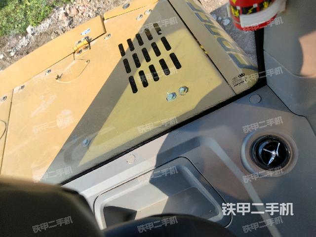 座椅后部(駕駛室部分) 座椅后部(駕駛室部分)