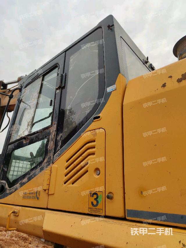 驾驶室左后45度(驾驶室部分) 驾驶室左后45度(驾驶室部分)