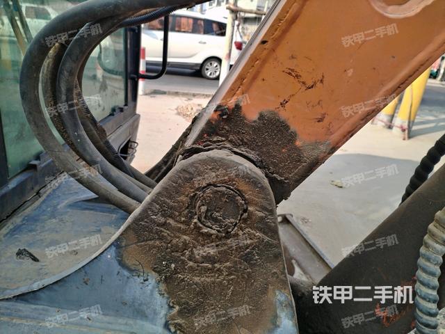 大臂根部?斜（工作和回轉(zhuǎn)裝置）