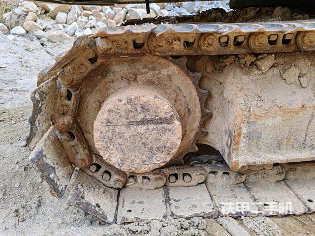 左驅(qū)動(dòng)輪（行走機(jī)構(gòu)）