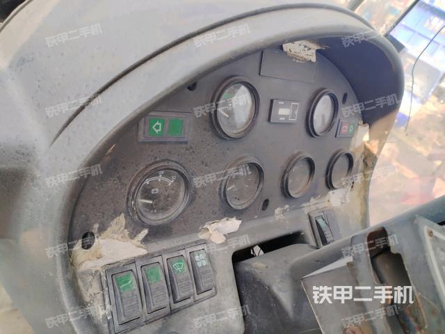 儀表盤（駕駛室部分）