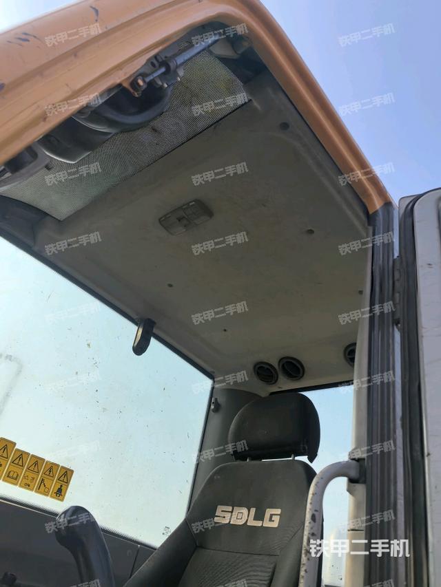 頂棚整體（駕駛室部分）