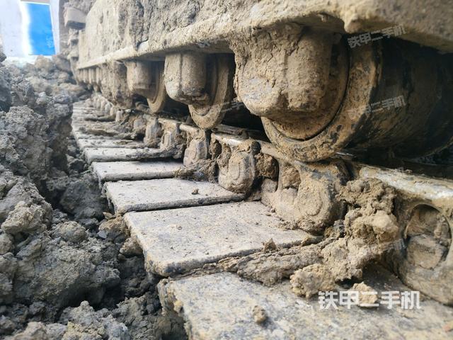 右導向輪(行走機構) 右導向輪(行走機構)