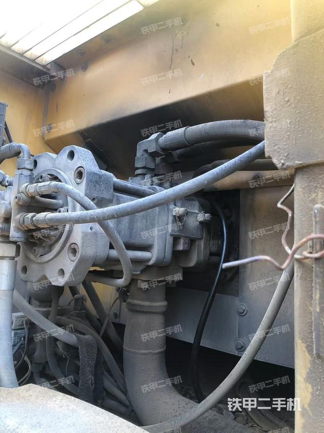 液压泵斜45 左（大件舱室）